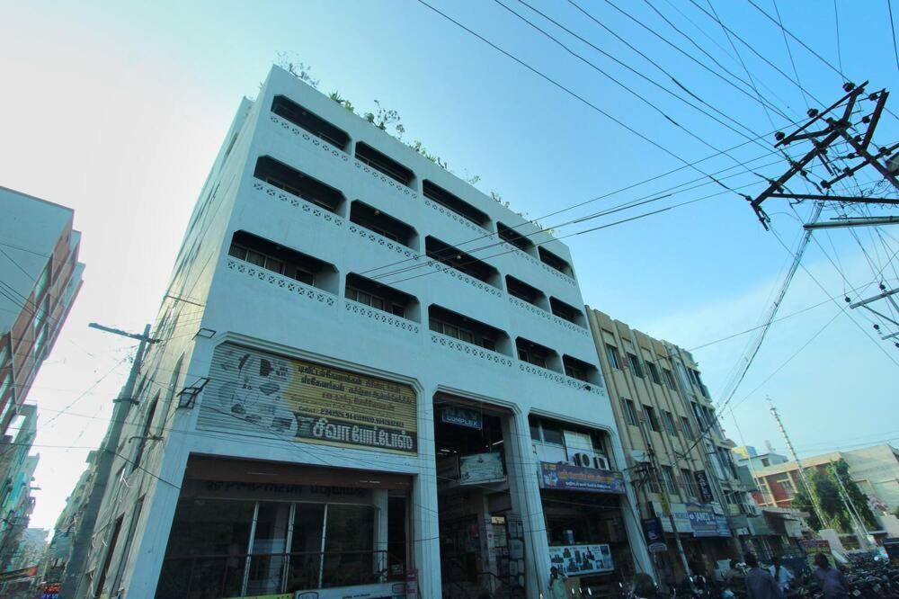 Hotel Padmam Maduráj Kültér fotó