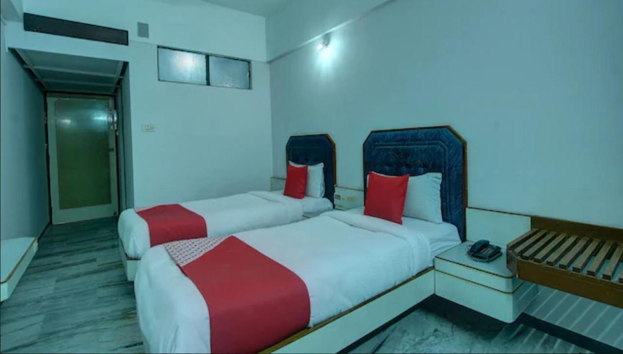 Hotel Padmam Maduráj Kültér fotó