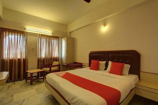 Hotel Padmam Maduráj Kültér fotó