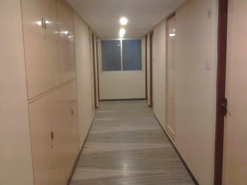 Hotel Padmam Maduráj Kültér fotó